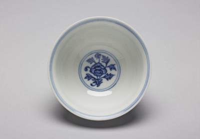 图片[2]-Bowl with flowers in underglaze blue, Ming dynasty, Yongle reign, 1403-1424-China Archive